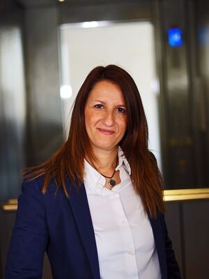 Portraitbild Yasmina Busch